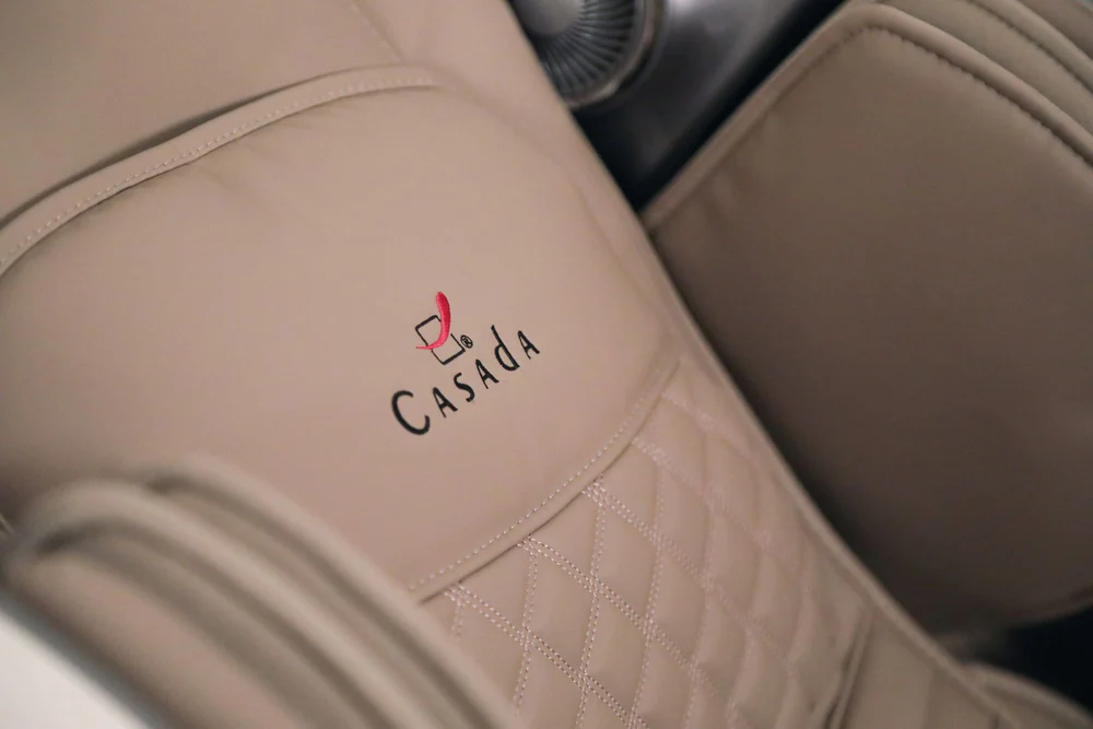Масажне крісло Casada SkyLiner II Creme/Braun