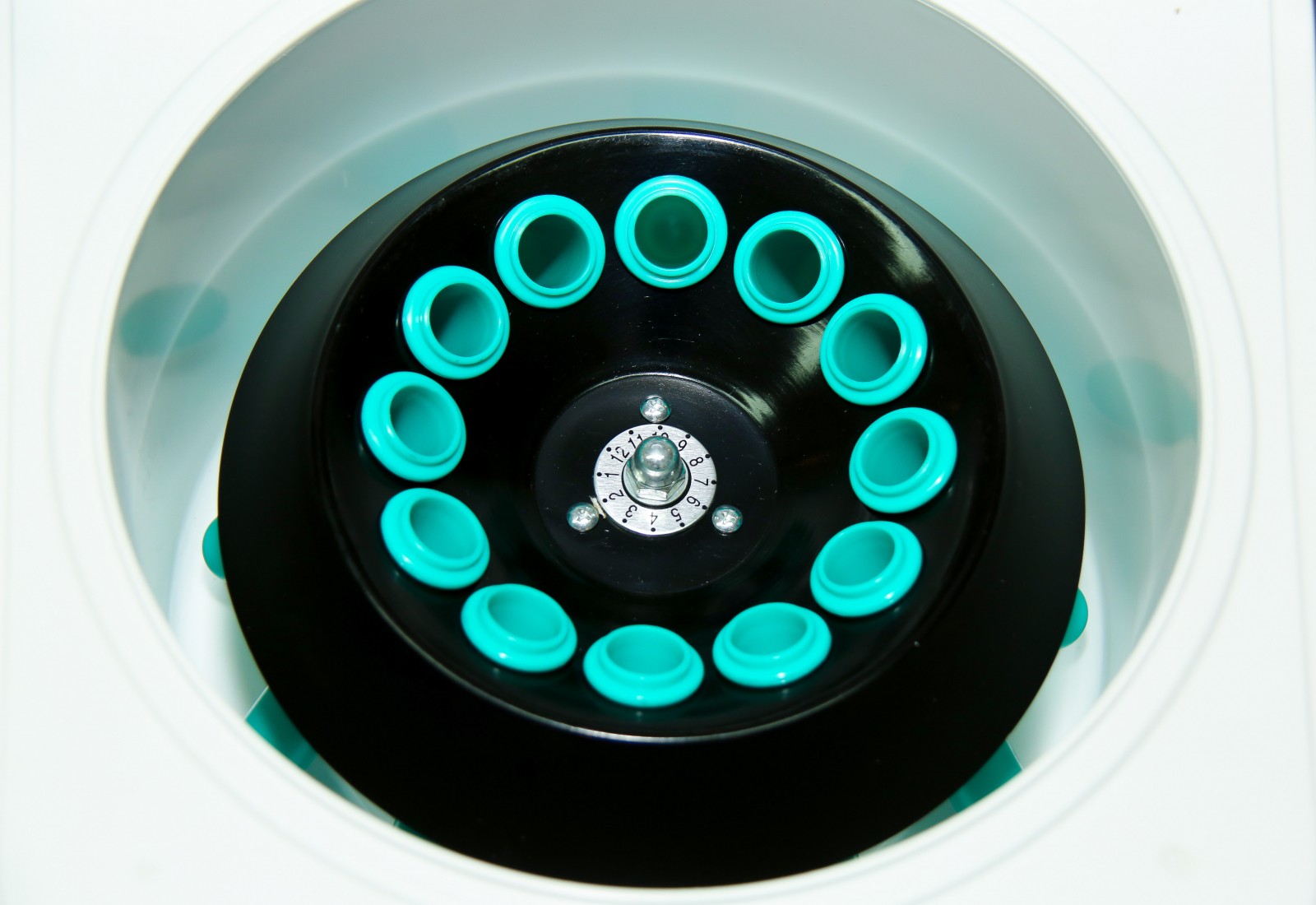 Центрифуга лабораторная СМ-3М MICROmed для пробирок 15 мл